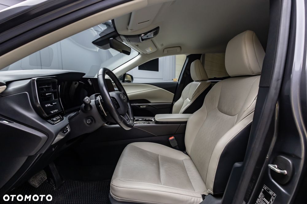 Lexus RX - 13