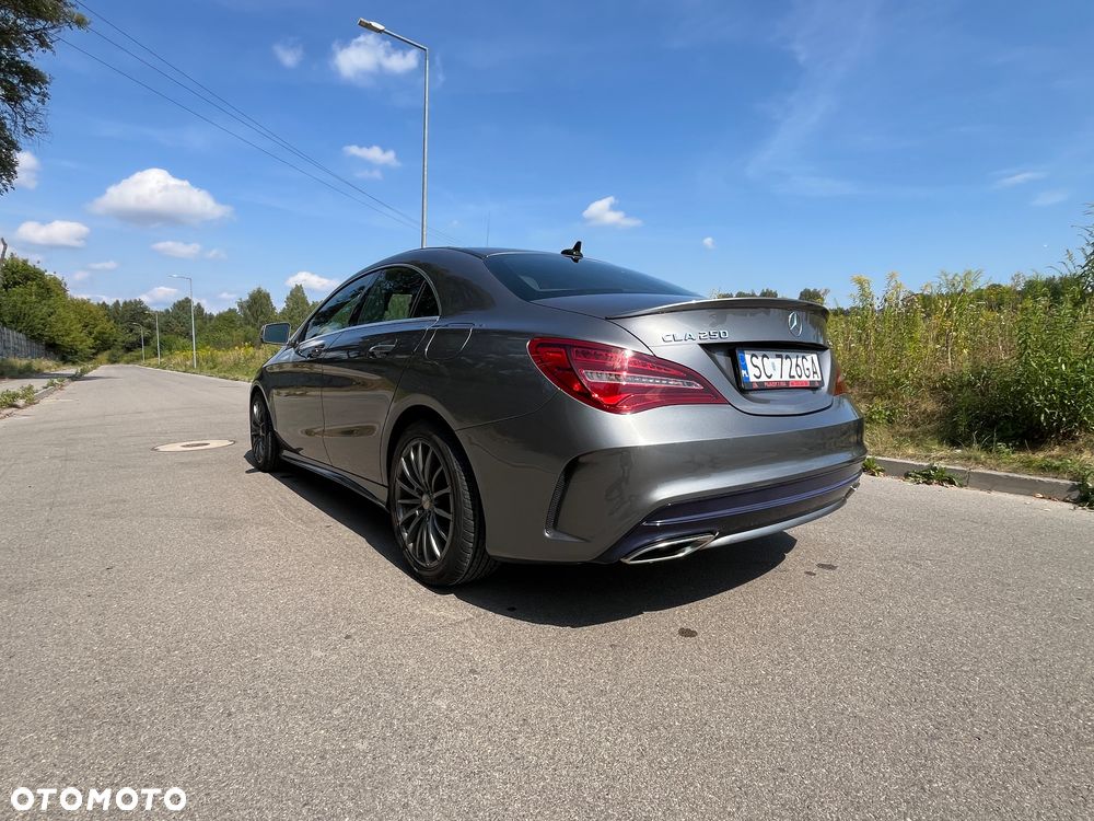 Mercedes-Benz CLA 250 4-Matic AMG Line - 13