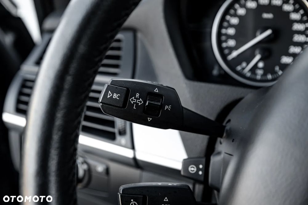 BMW X5 3.0si xDrive - 34