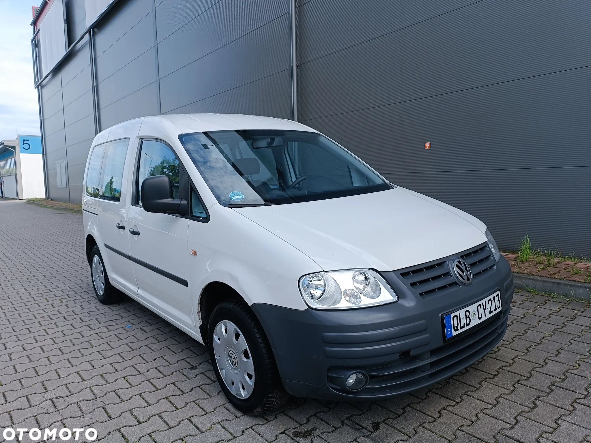 Volkswagen Caddy 1.6 Familie (5-Si.) - 1