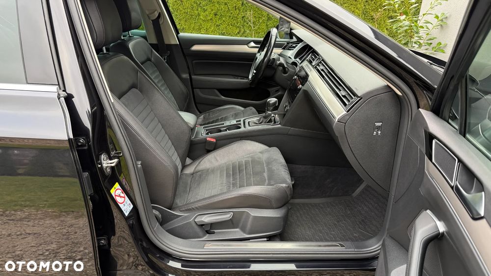 Volkswagen Passat 2.0 TSI (BlueMotion Technology) 4Motion DSG Highline - 30