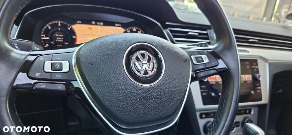 Volkswagen Passat Variant 2.0 TDI EVO Business DSG - 26
