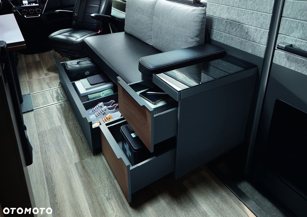 Niesmann-Bischoff Flair 920 - 25