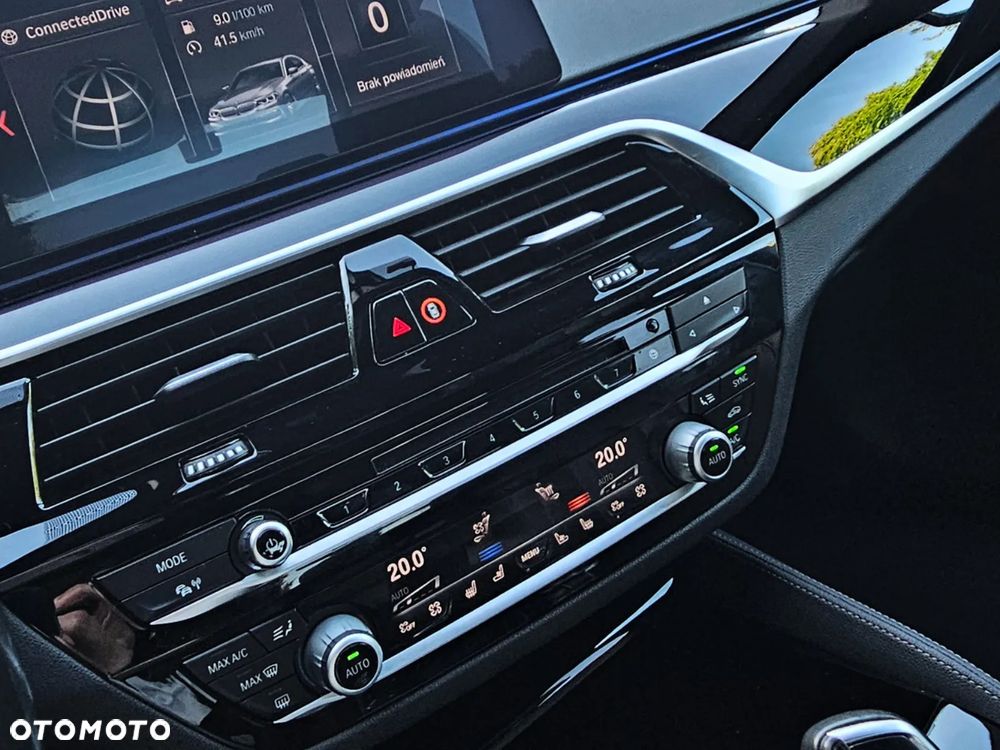 BMW Seria 5 540d xDrive M Sport sport - 17