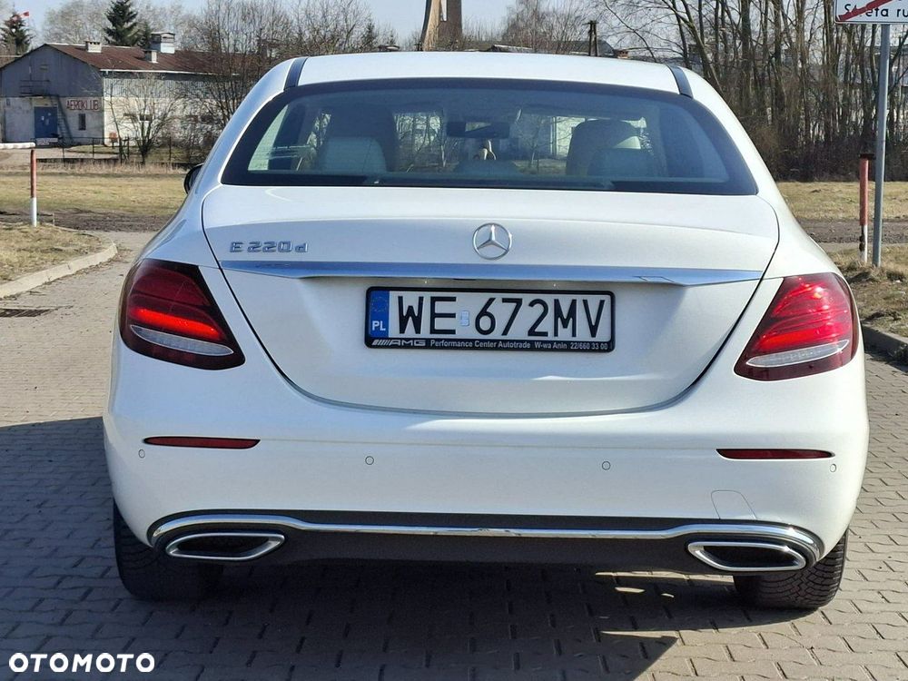 Mercedes-Benz Klasa E 220 d Business Edition 9G-TRONIC - 19