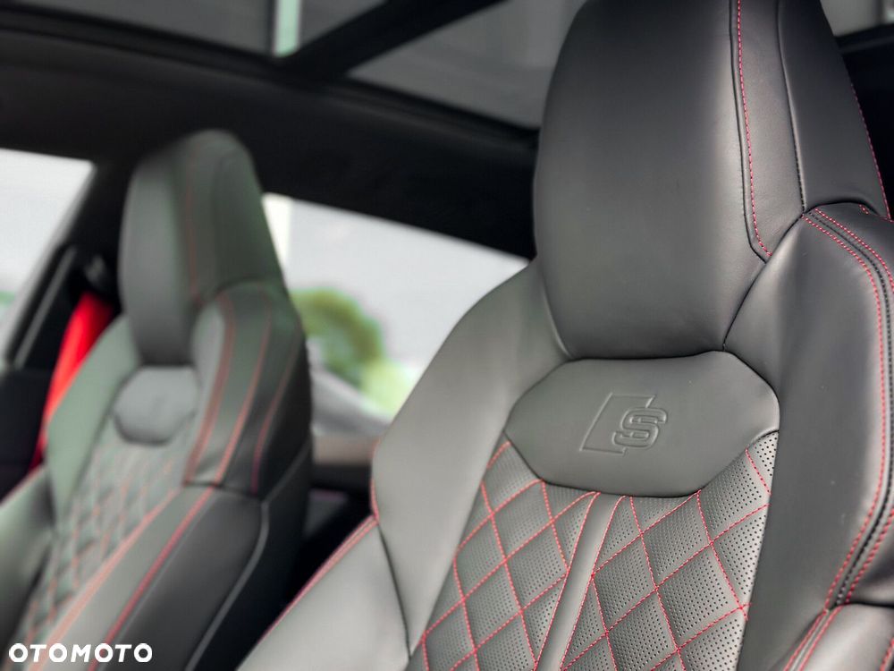 Audi Q8 - 21