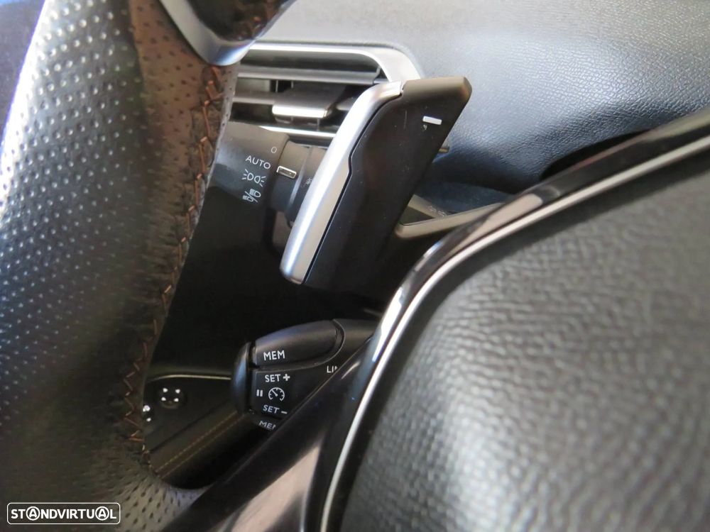 Peugeot 3008 1.6 BlueHDi GT Line EAT6 - 23