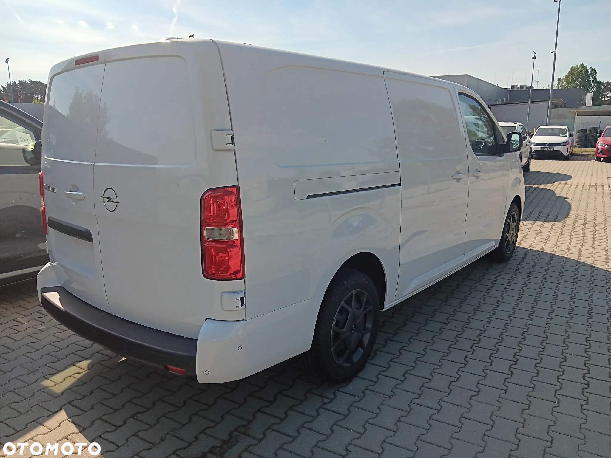 Opel Vivaro Furgon Extra Long - 5
