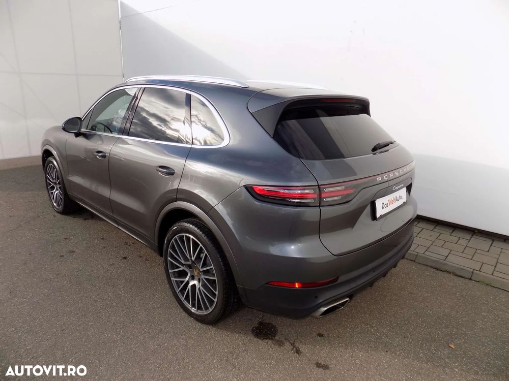 Porsche Cayenne Standard - 3