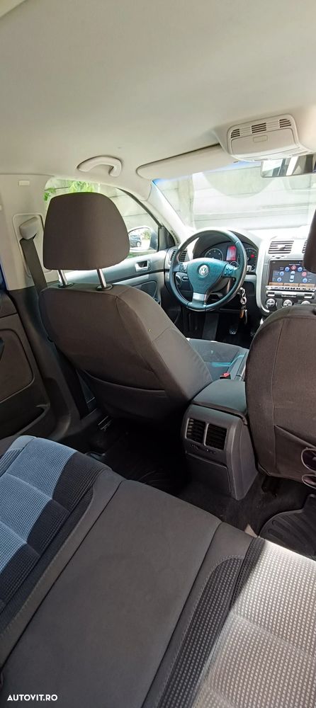 Volkswagen Golf 2.0 TDI Comfortline DPF - 9