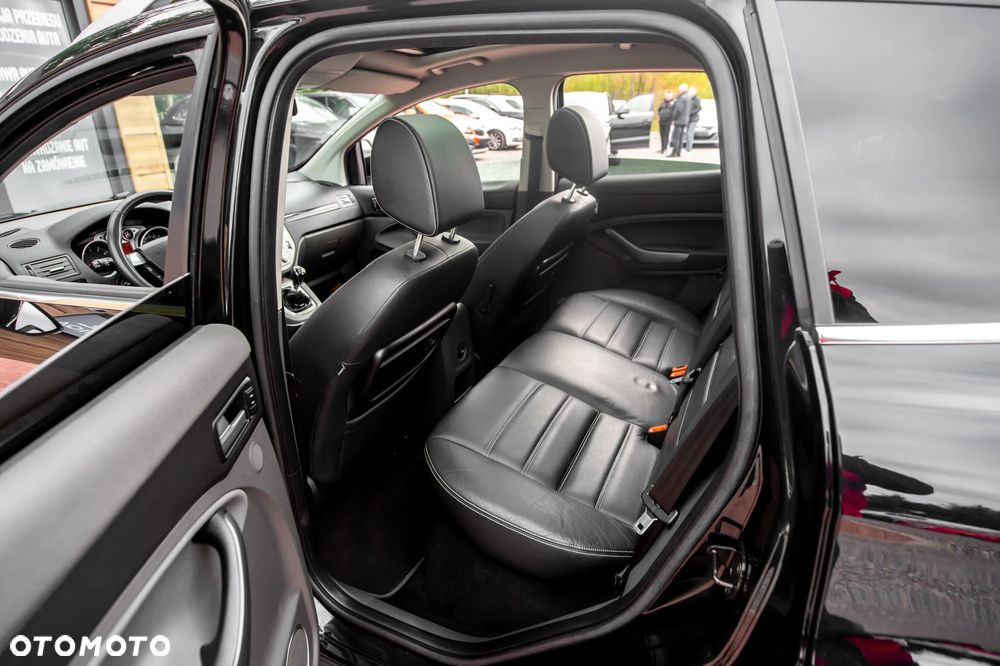 Ford Kuga 2.5 4x4 Titanium - 18