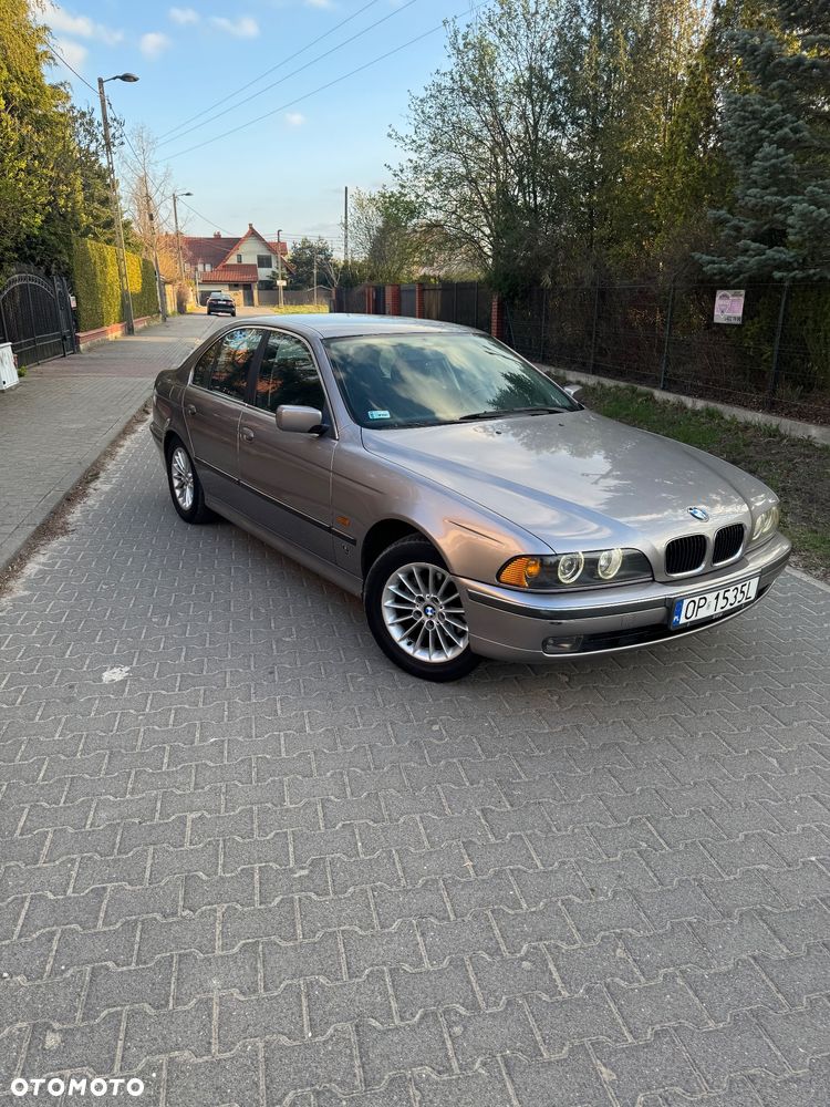 BMW Seria 5 520i - 8