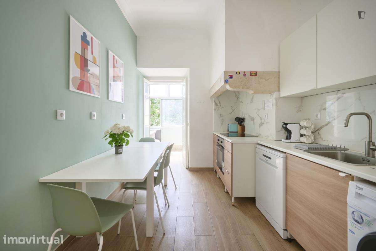 Quarto - localizado em Marquês de Pombal Lisbon - Grande imagem: 5/29