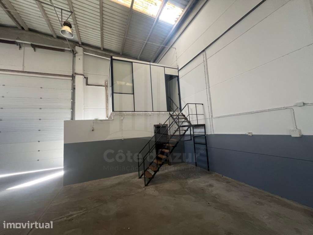 Armazém em Vila Amélia com 559 m2 - Quinta do Anjo, Palmela - Grande imagem: 5/12