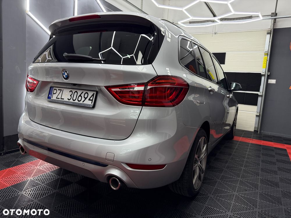 BMW Seria 2 220d xDrive Sport Line sport - 12