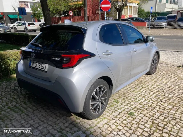 Toyota Yaris 1.5 HDF Exclusive - 4