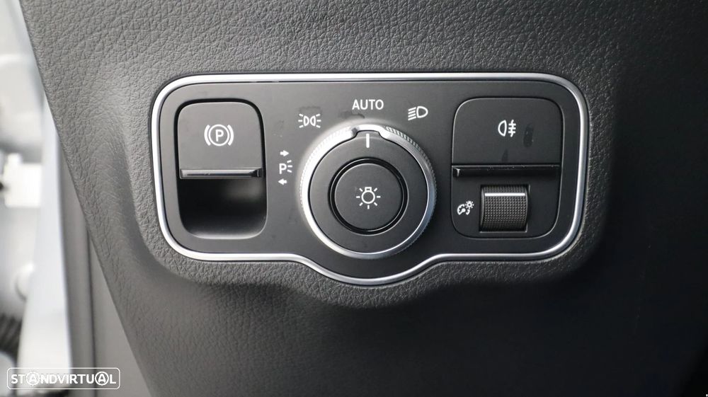 Mercedes-Benz GLA 180 d AMG Line - 21