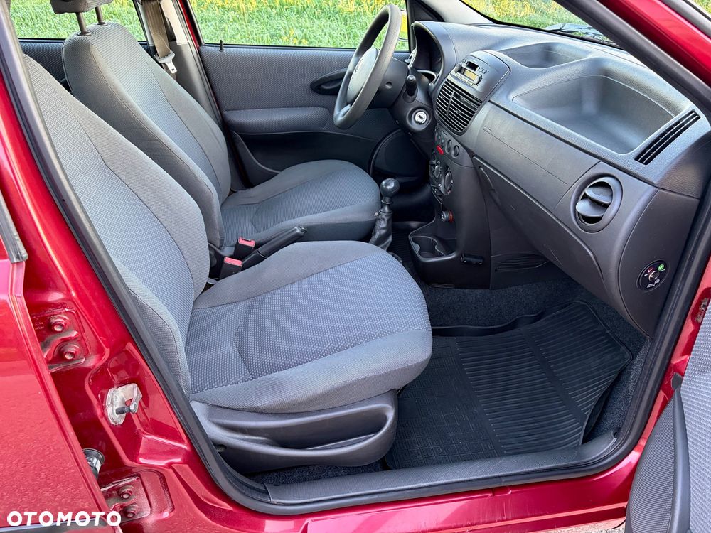 Fiat Punto 1.2 8V Active Premius - 25