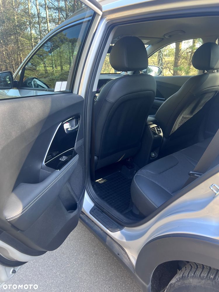 Kia Niro ver-1-6-gdi-hybrid-xl - 10