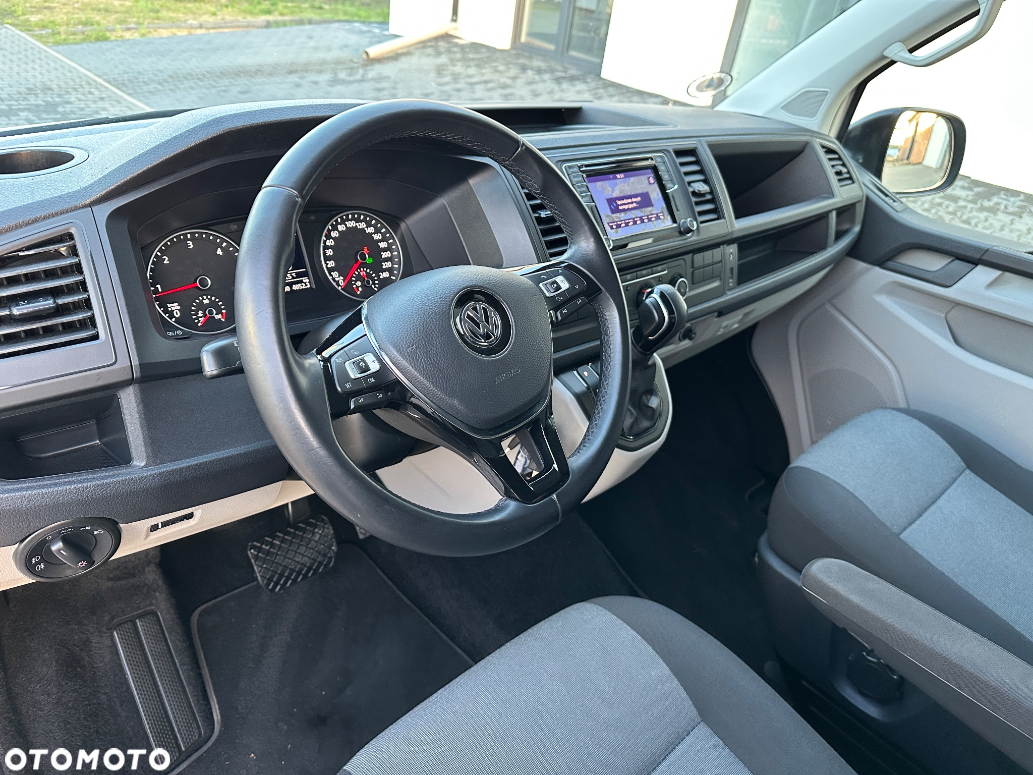 Volkswagen Transporter T6 2.0 TDI 150 DSG Sortimo ZABUDOWA WARSZTATOWA Rampa dla wózków inwalidzkich - 19