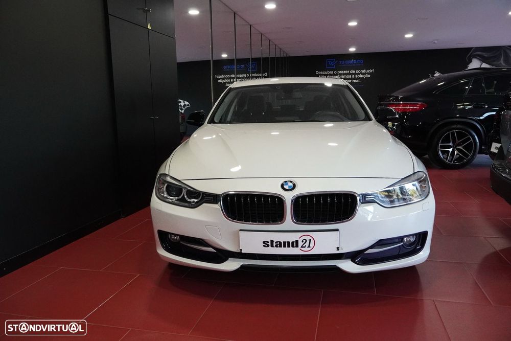 BMW 320 d Sport Line - 21