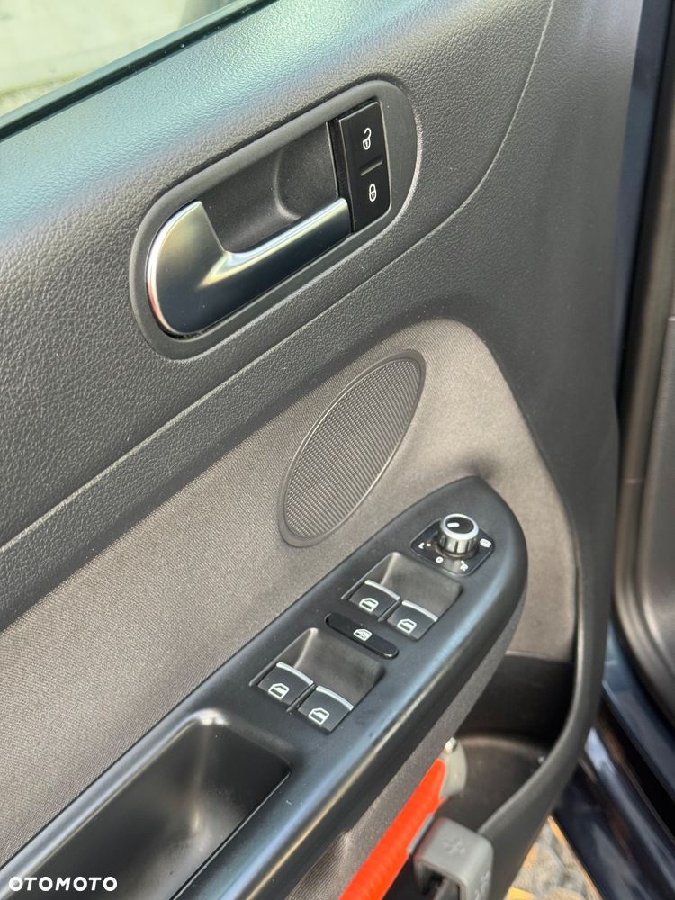 Volkswagen Golf Plus - 16