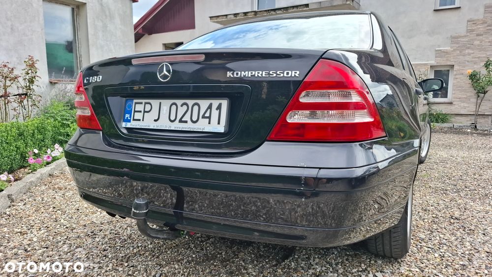 Mercedes-Benz Klasa C 180 Kompressor Classic - 9