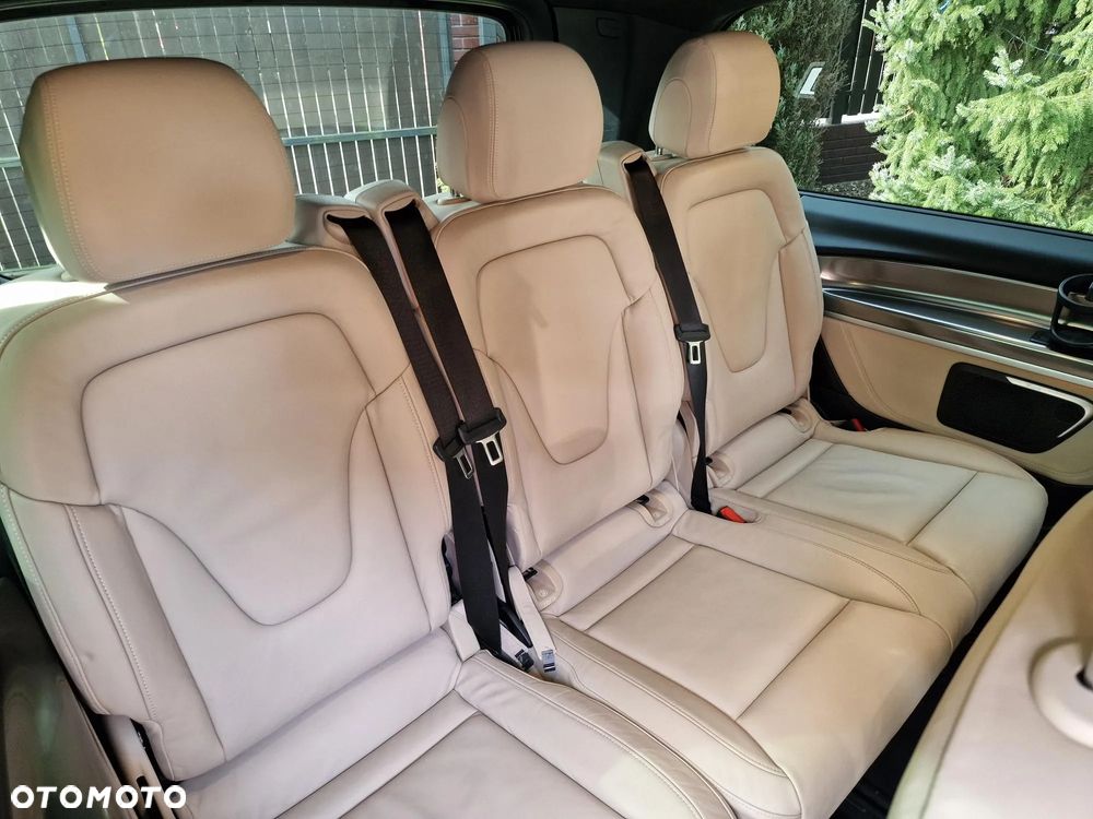 Mercedes-Benz Klasa V - 28