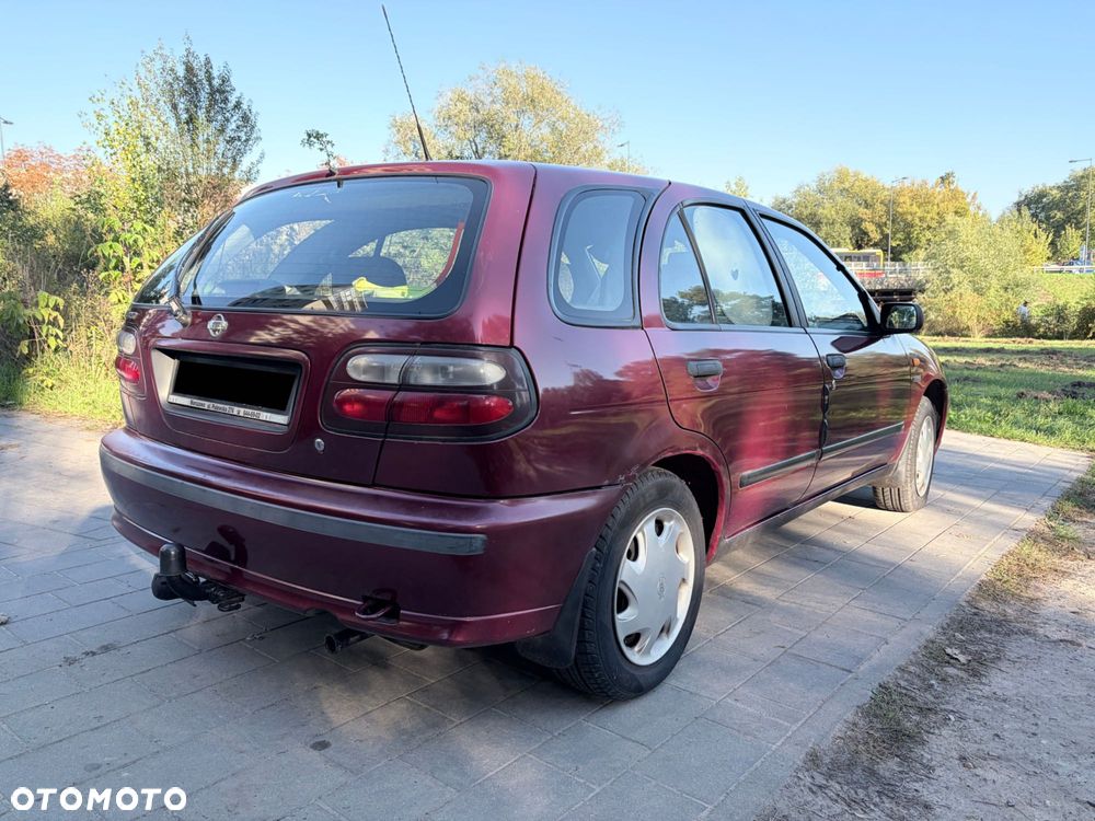 Nissan Almera - 1
