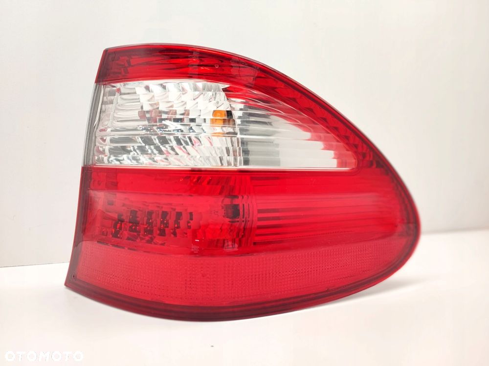 MERCEDES E KLASA W211 LAMPA TYŁ TYLNA PRAWA KOMBI - 5