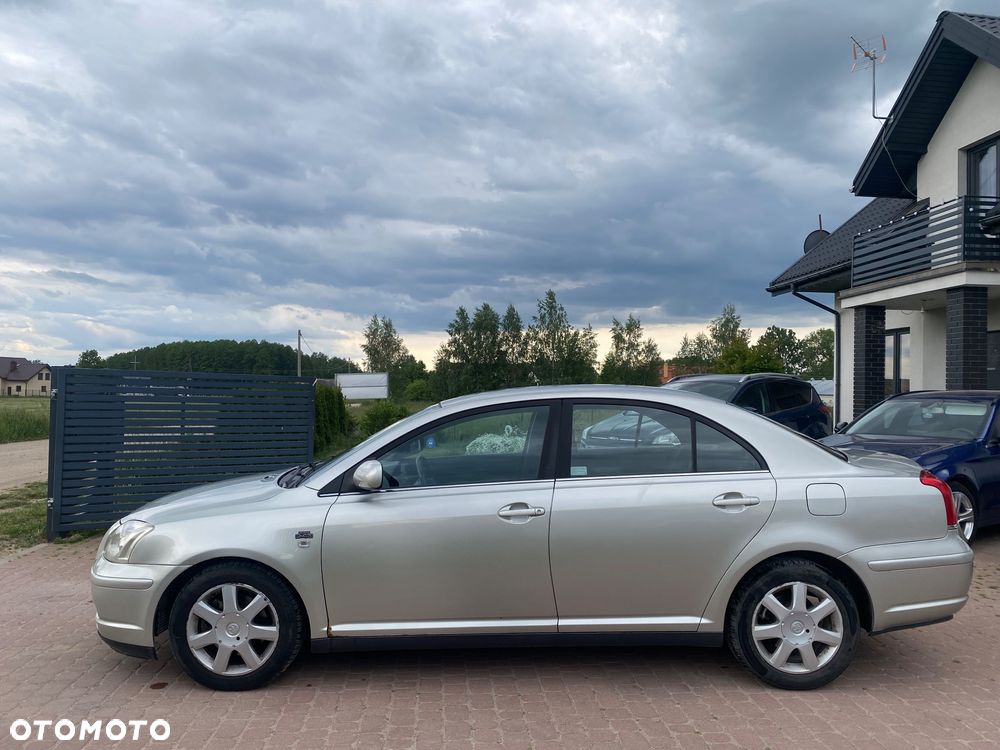 Toyota Avensis 2.0 D-4D Luna - 16