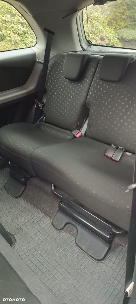 Toyota Yaris - 14