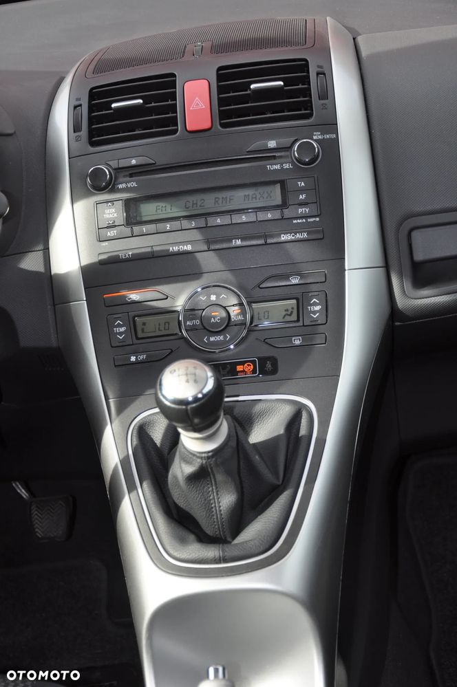 Toyota Auris 1.6 Edition - 33