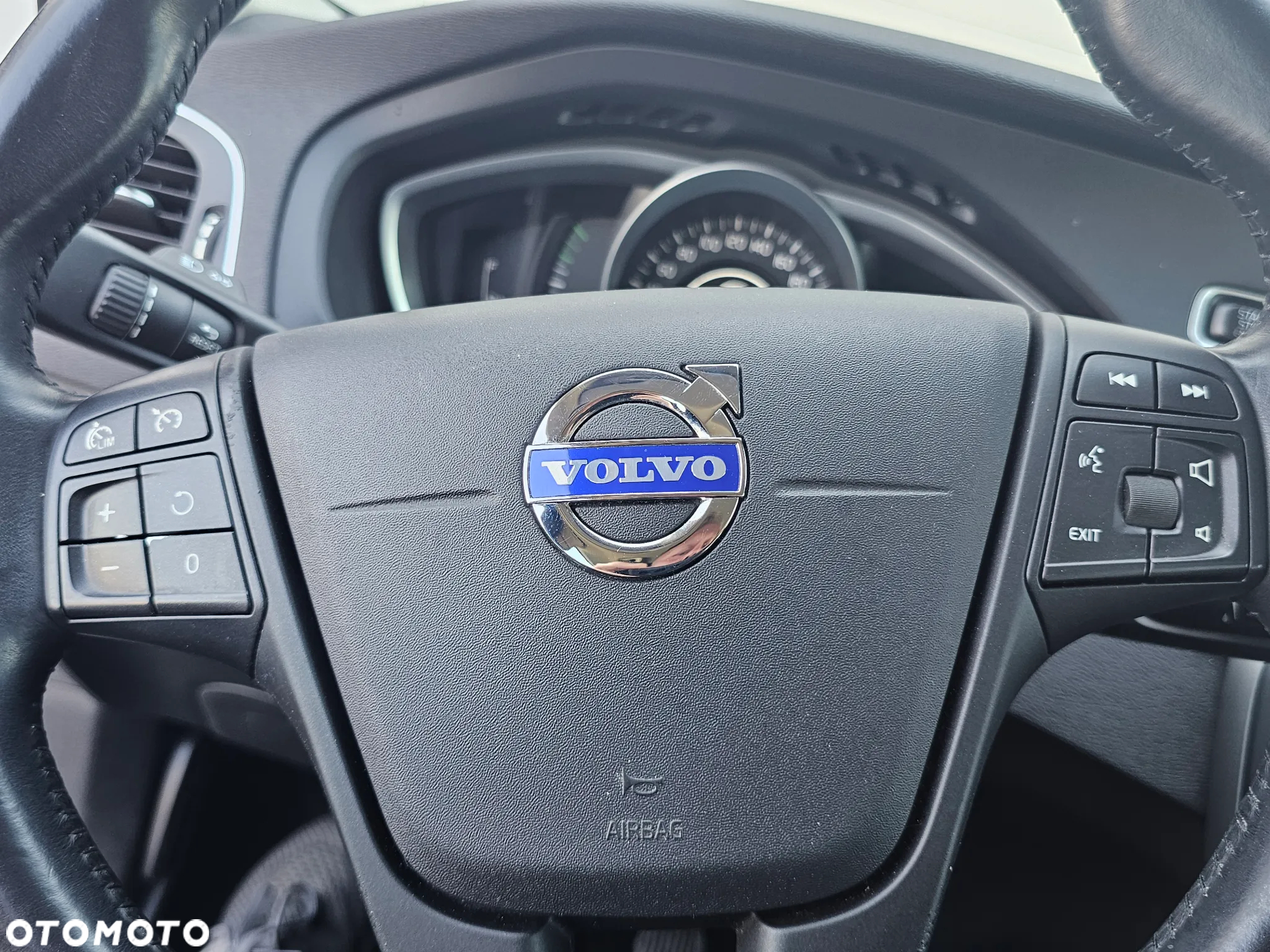 Volvo V40 D2 Momentum - 26
