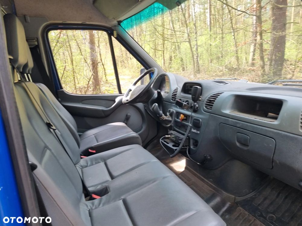 Mercedes-Benz Sprinter - 9
