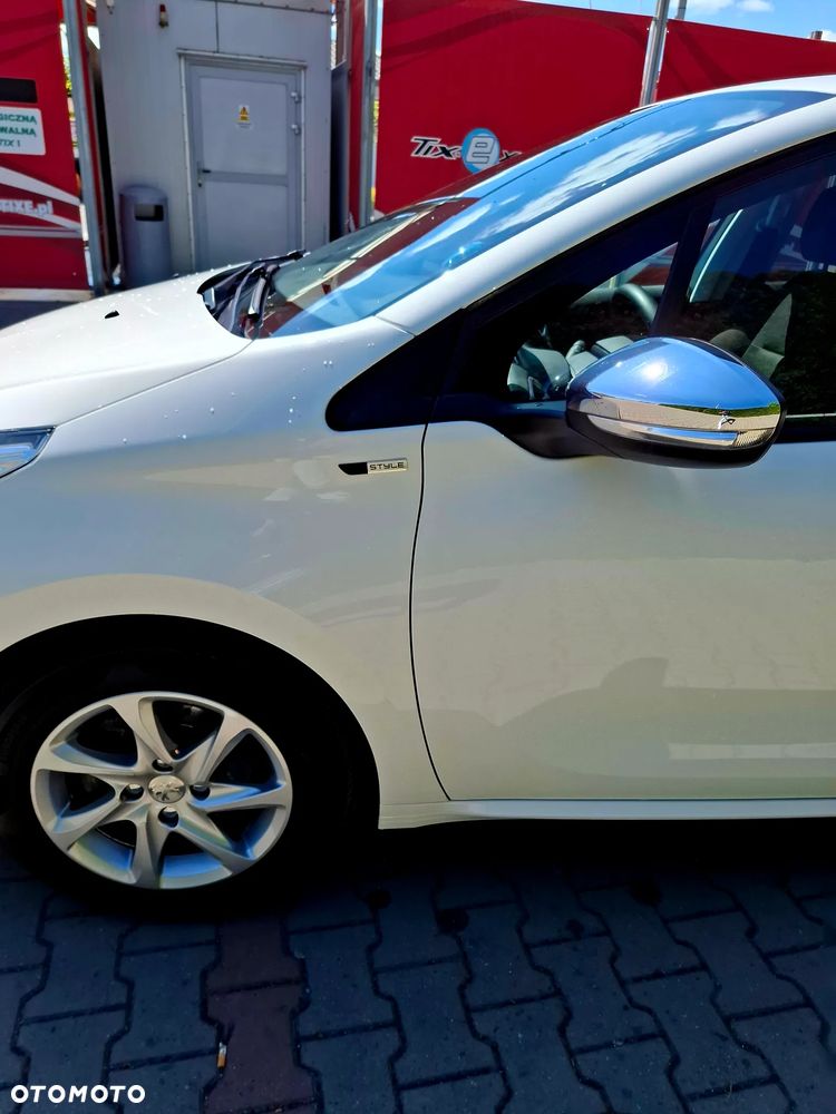 Peugeot 208 82 VTI Style - 6