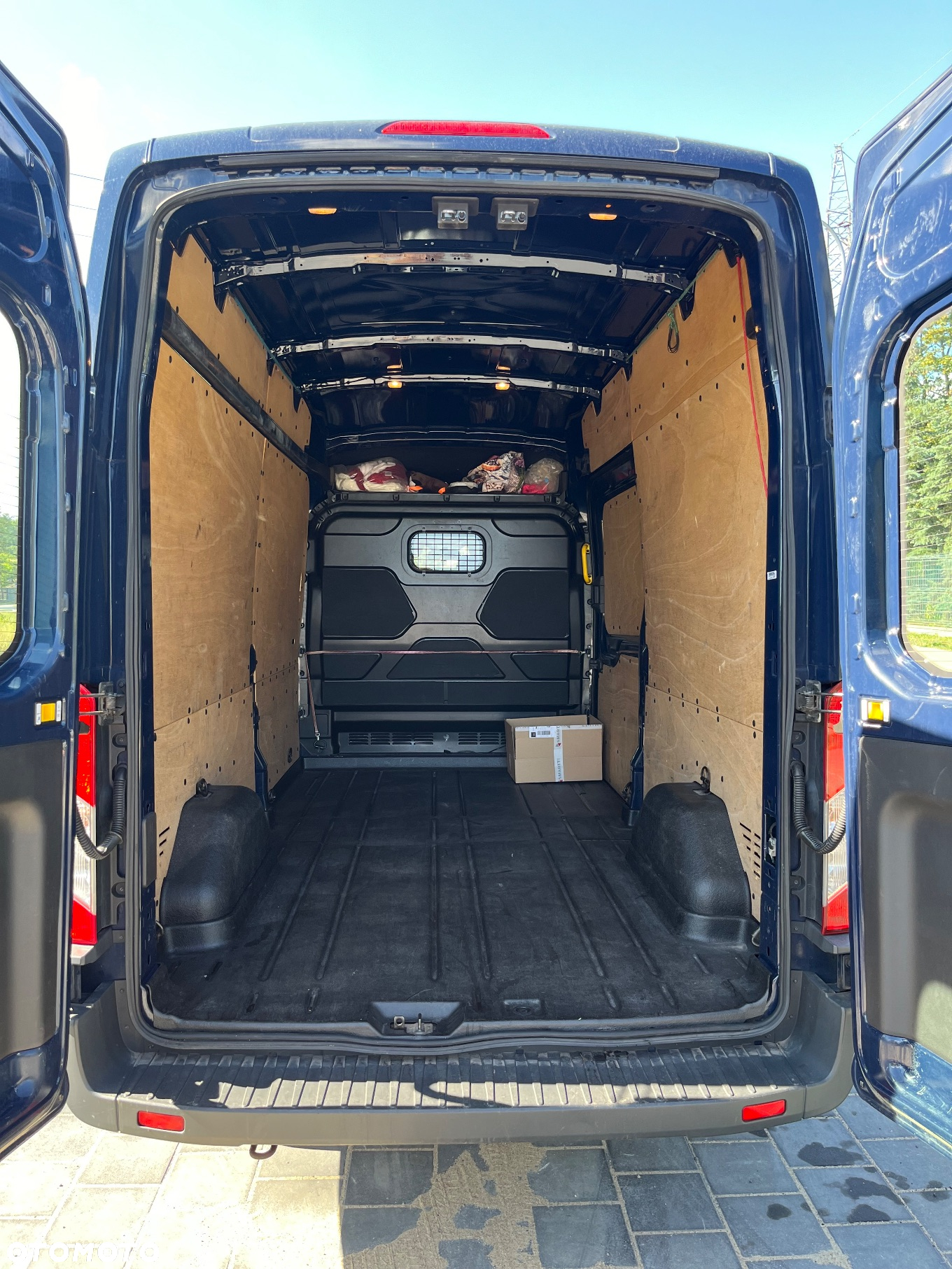 Ford Transit - 12