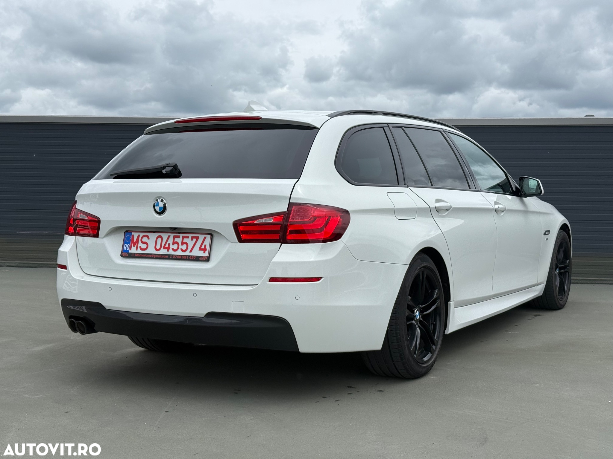 BMW Seria 5 520d Touring Sport-Aut. - 4