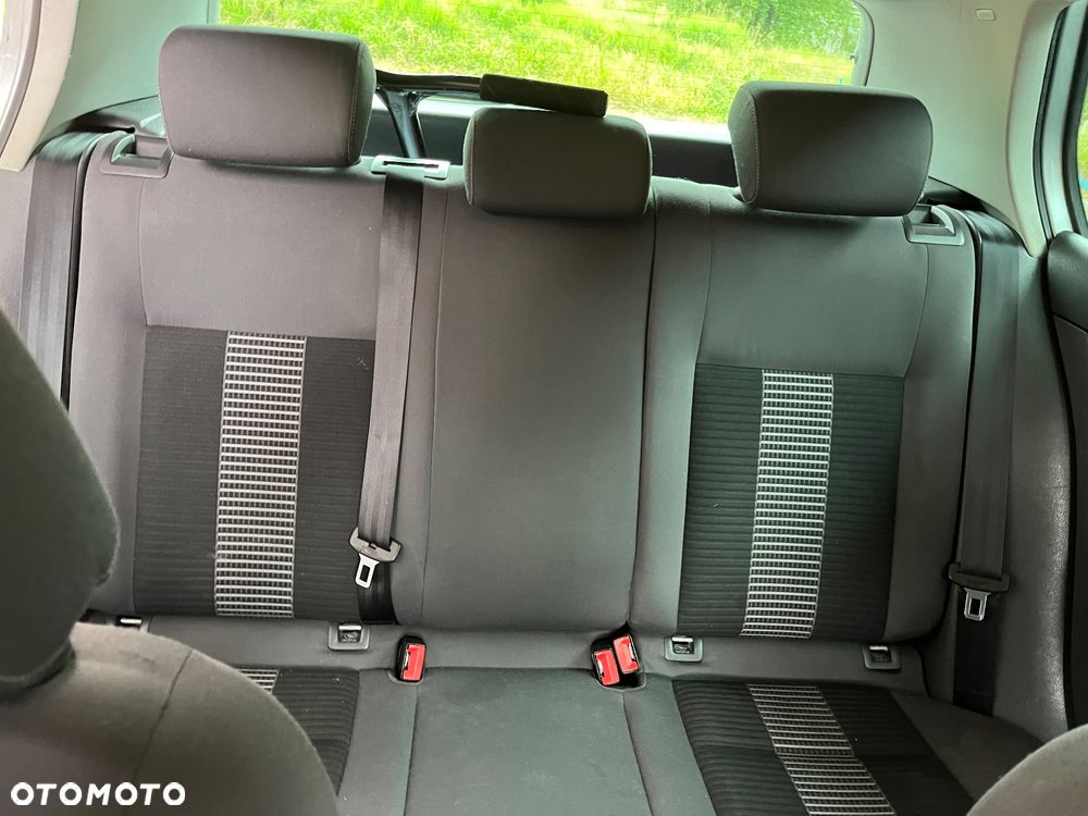 Volkswagen Golf V 1.9 TDI Comfortline - 13