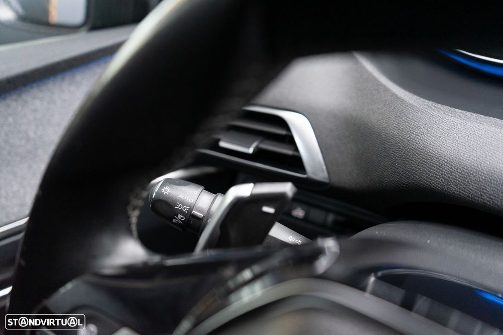 Peugeot 3008 BlueHDi 130 Stop & Start EAT8 Allure - 34