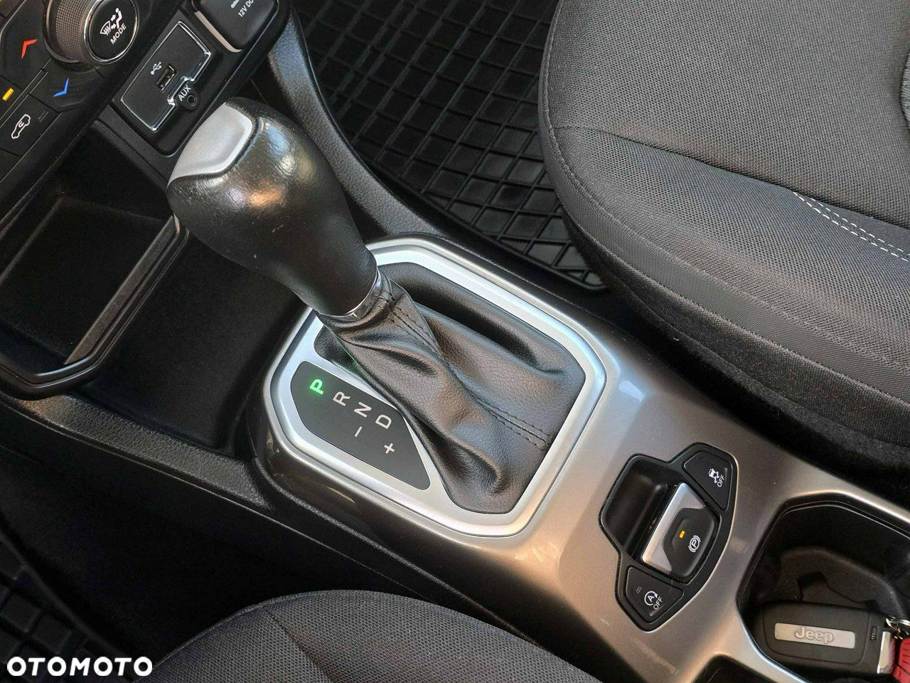 Jeep Renegade - 10
