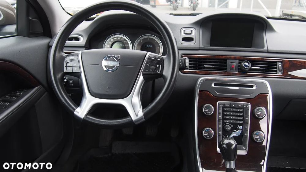 Volvo XC 70 - 14