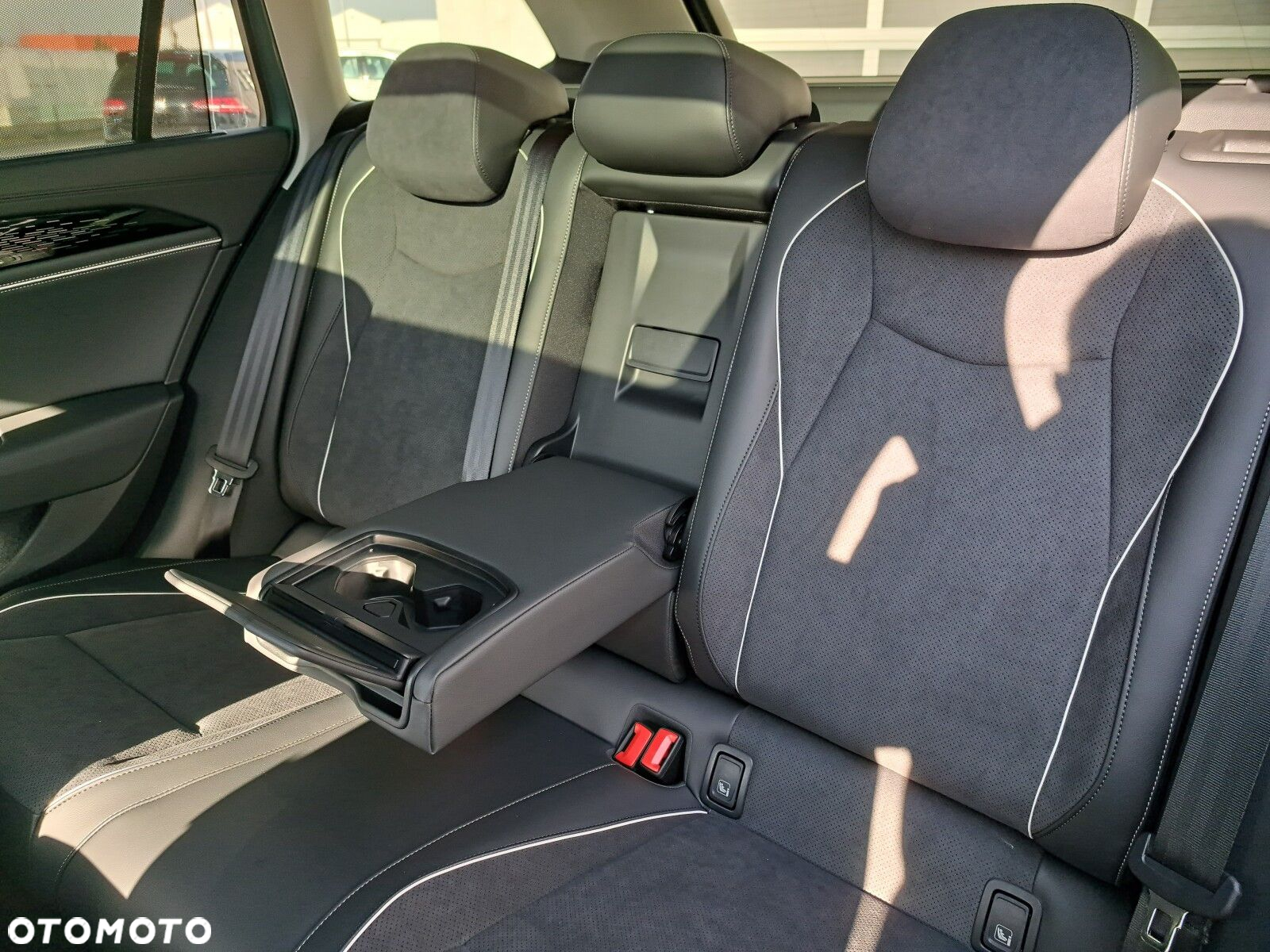 Volkswagen Passat - 35