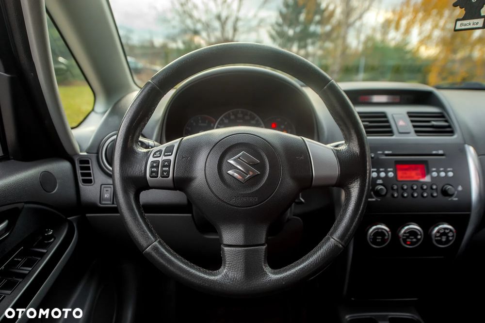 Suzuki SX4 1.6 GS / Premium - 22