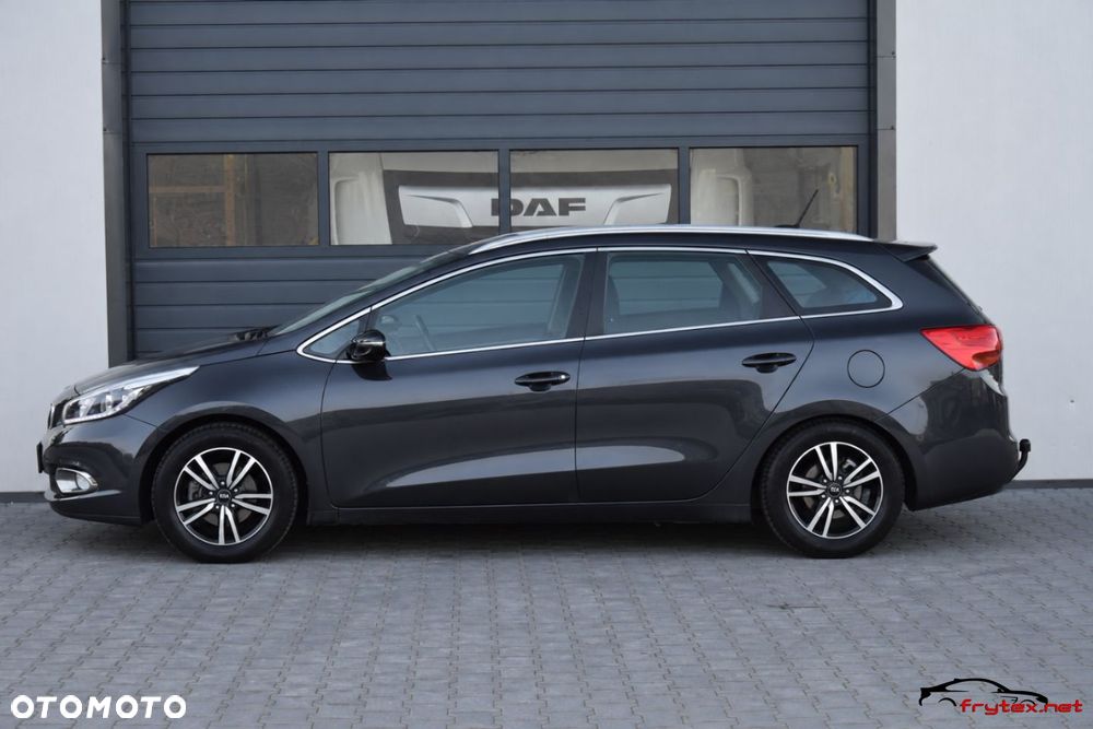 Kia Ceed - 8