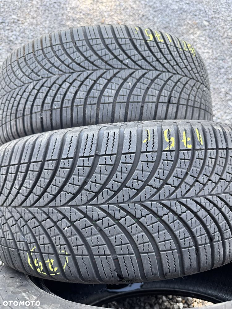 Opony wielosezonowe 225/45/17 Goodyear 4 sztuki 22r - 3