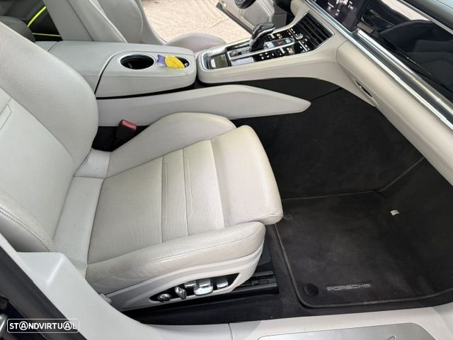 Porsche Panamera Sport Turismo - 24