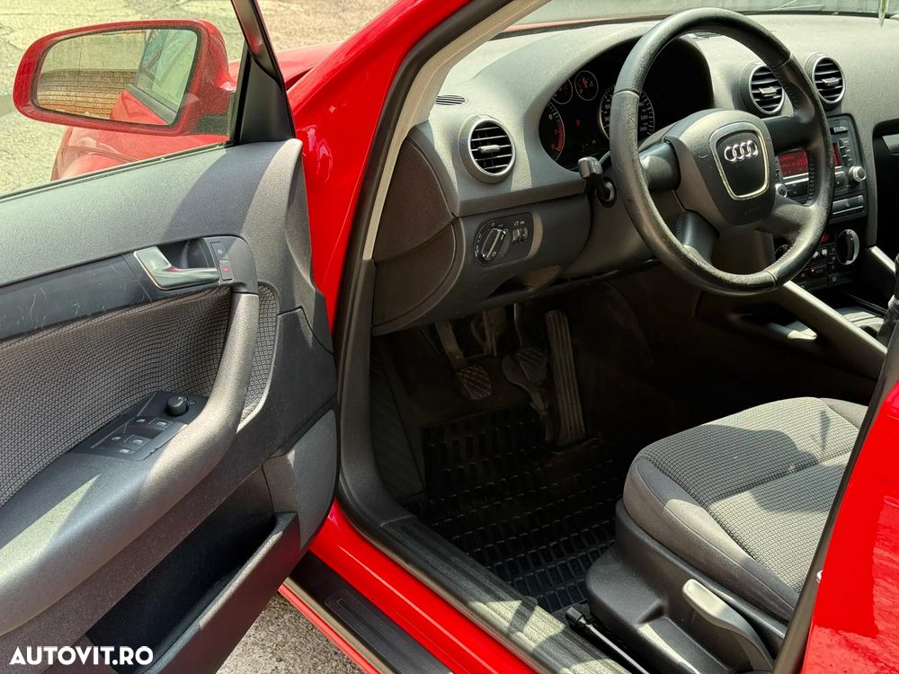 Audi A3 Sportback 1.6 Ambiente - 13