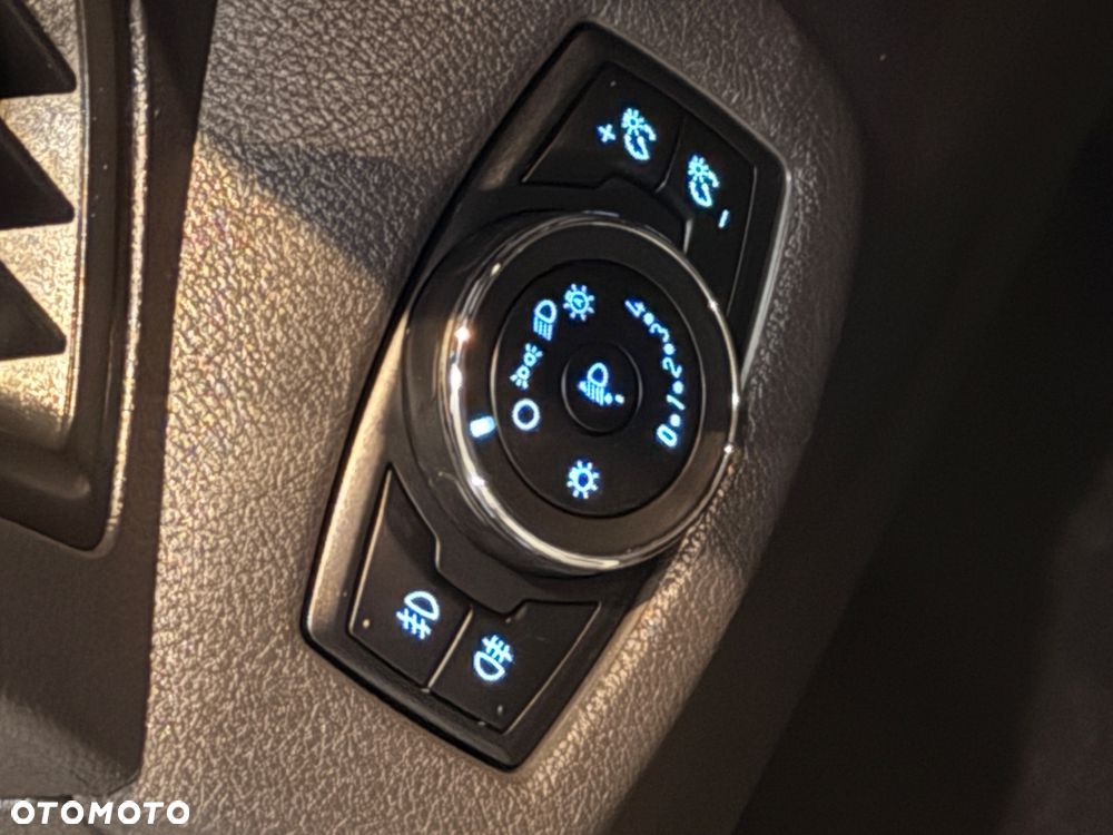 Ford Tourneo Connect 1.5 TDCi Start-Stop Trend - 24