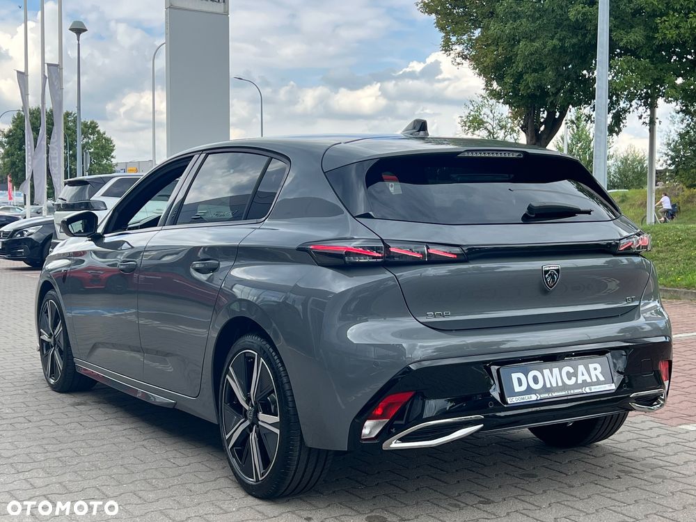 Peugeot 308 - 8